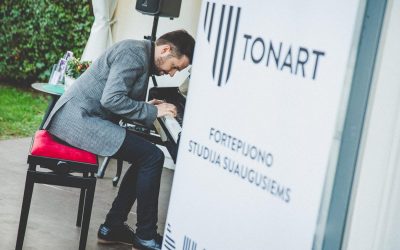 Tarptautinę muzikos dieną Eduardo Balsio skvere skambėjo tango muzika